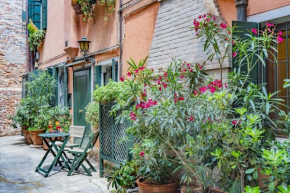 Lo Squero 1 The Secret Courtyard in Dorsoduro Venedig